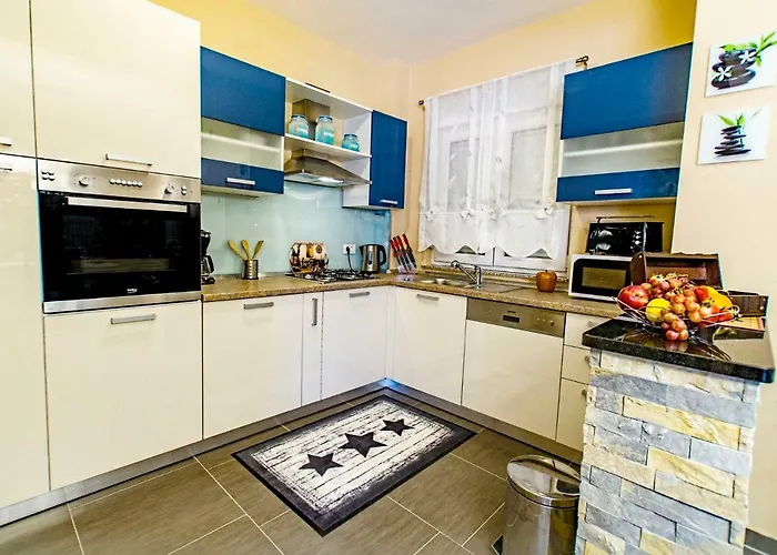 דירה Maja With Private Pool *