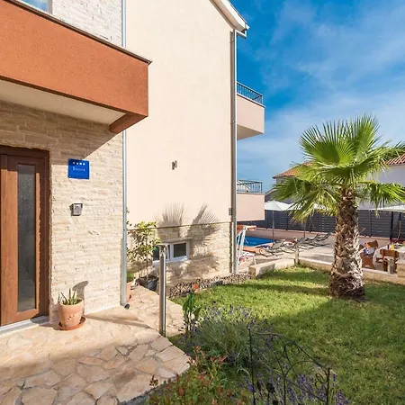 Maja With Private Pool Apartman Sveti Petar (Zadar)