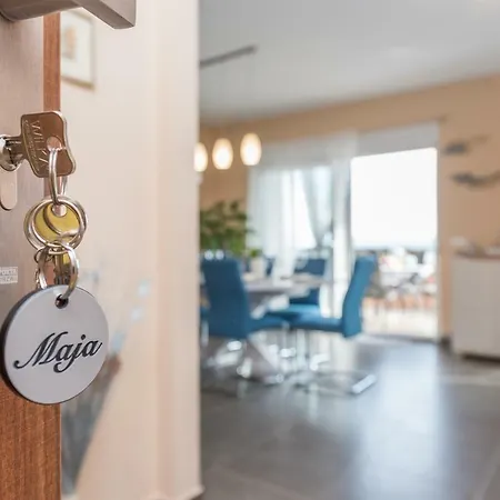 Maja With Private Pool Apartman