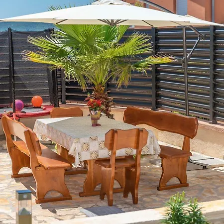 דירה Maja With Private Pool *