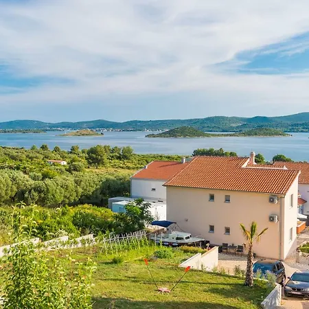 Apartman Maja With Private Pool