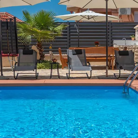 Apartman Maja With Private Pool Sveti Petar