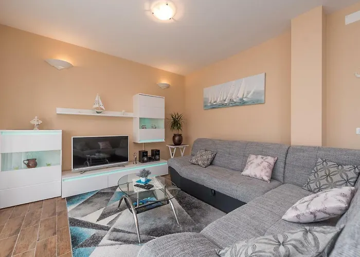 Apartment Maja With Private Pool