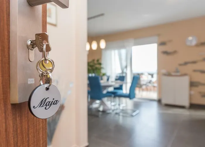 Maja With Private Pool Apartment