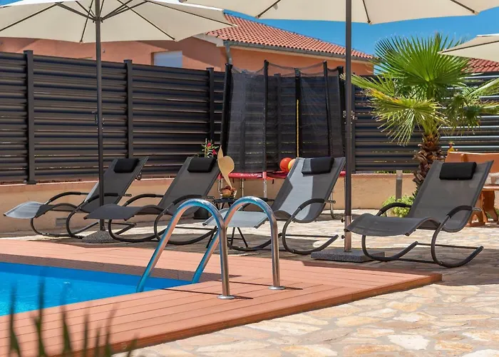 Maja With Private Pool Sveti Petar (Zadar)